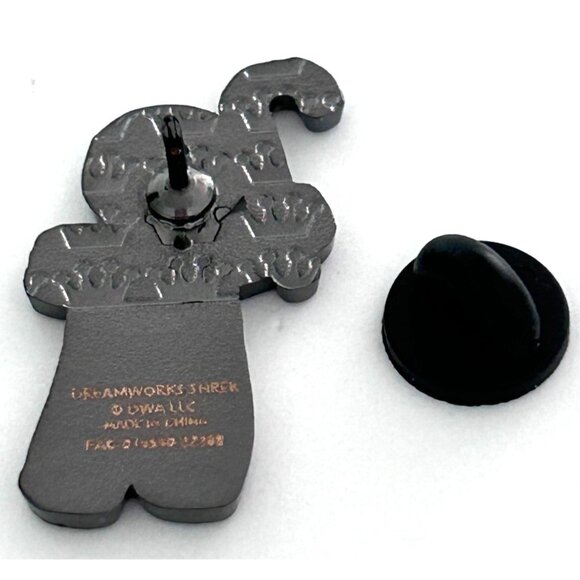 DreamWorks Shrek Gingerbread Man Gingy Enamel Pin Candy Cane - Picture 3 of 3